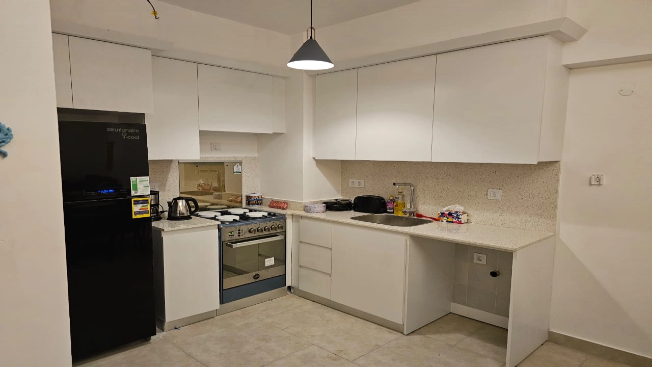 شاليه للايجار في مراسي جريك 2 غرفه