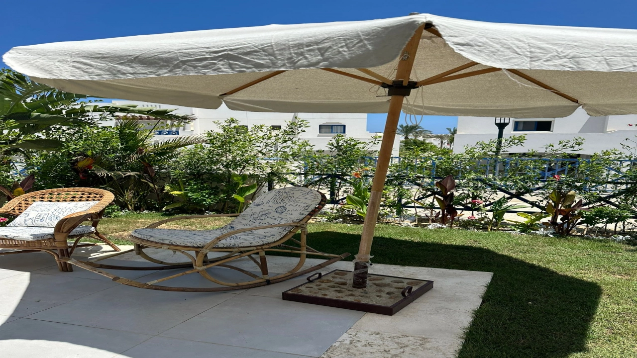 فيلا للايجار في مراسي جريك 4 غرف