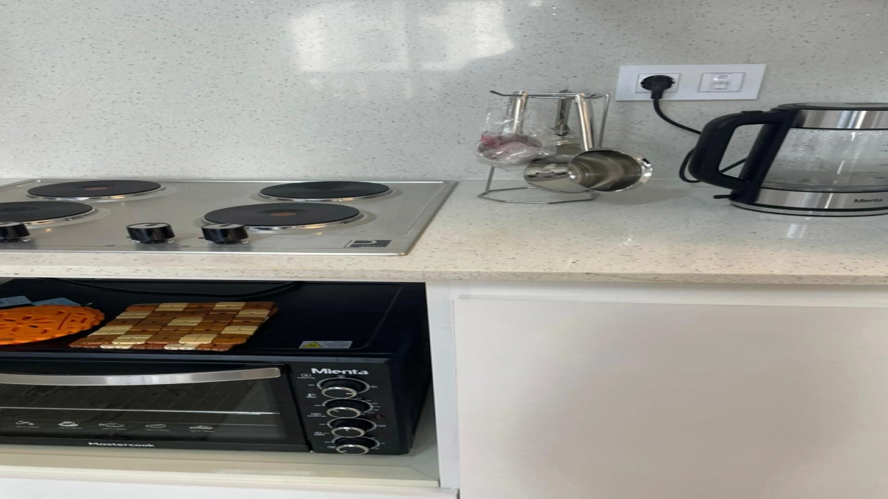 استديو للايجار في مراسي جريك